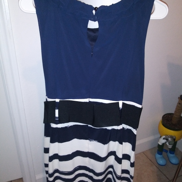 Dress Size 16 - Picture 4 of 4